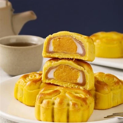 Salted Egg Yolk Mooncake